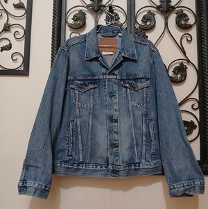 Levis Denim Trucker Jacket Size Med for Men